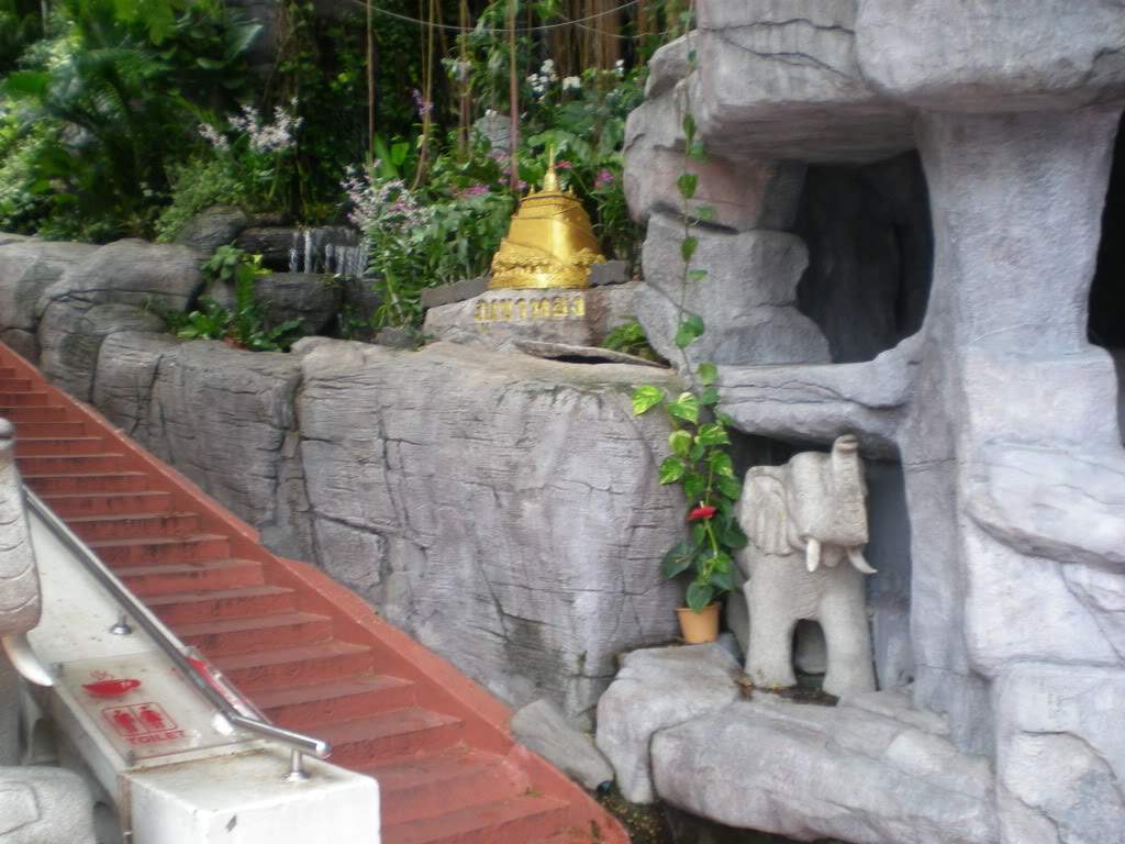 ai1209.photobucket.com_albums_cc391_gogowrc_TAILANDIA_DSCN0100.jpg