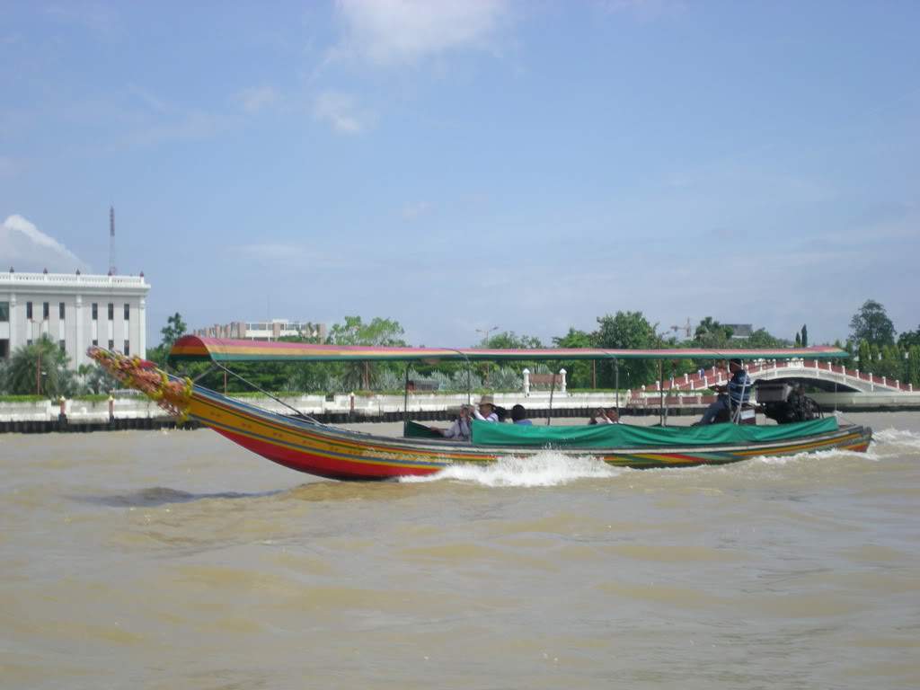 ai1209.photobucket.com_albums_cc391_gogowrc_TAILANDIA_DSCN0461.jpg