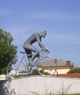 ai1213.photobucket.com_albums_cc466_LEONELMACEDA_ciclo.jpg