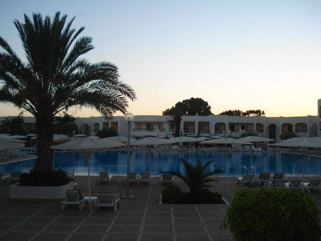 ai1220.photobucket.com_albums_dd451_Teresa_Raquel_Tunisia_201_3013cc7b80bfac7733af9619a977e0c9.jpg