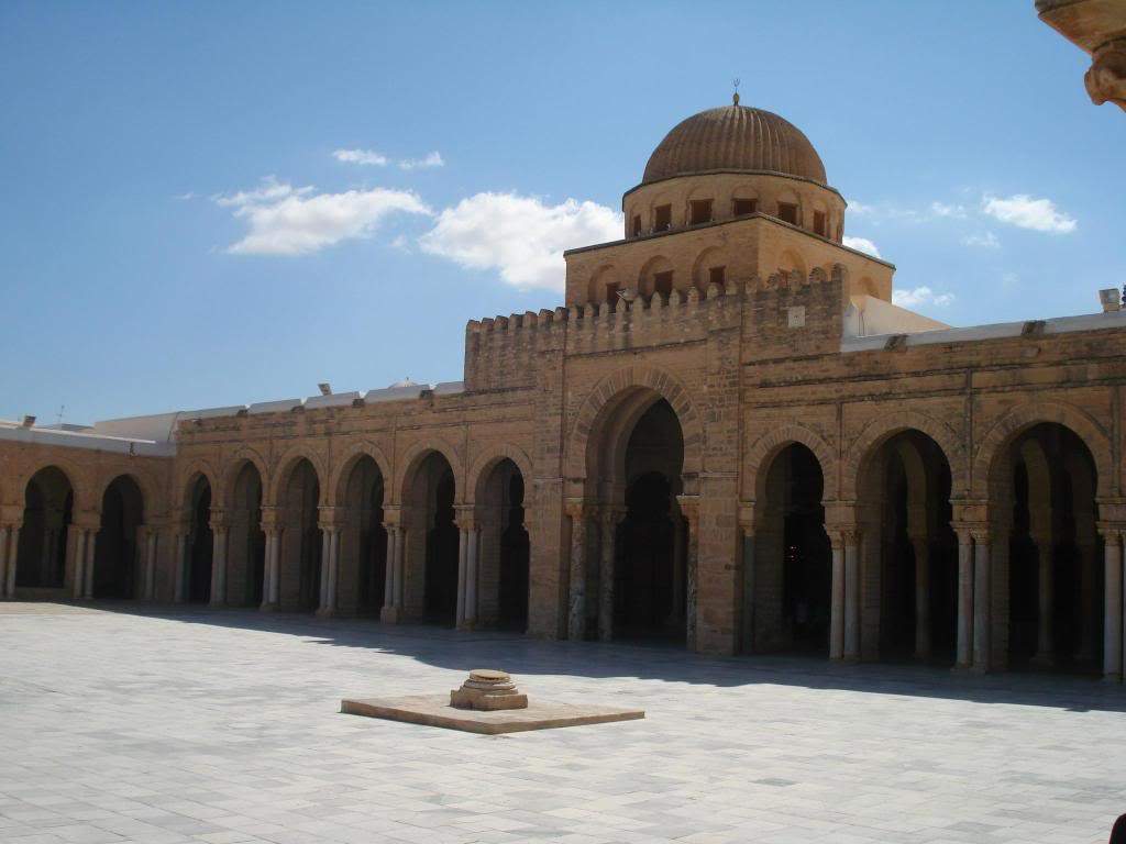ai1220.photobucket.com_albums_dd451_Teresa_Raquel_Tunisia_202_4b979b0cefd853387867606dc0677055.jpg