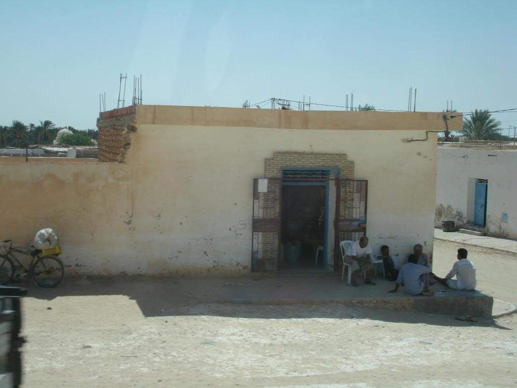 ai1220.photobucket.com_albums_dd451_Teresa_Raquel_Tunisia_203_20Dia_AcaminhodoLagoSalgado8.jpg
