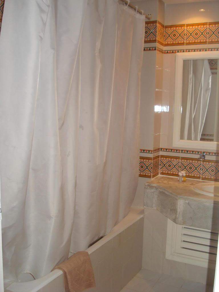 ai1220.photobucket.com_albums_dd451_Teresa_Raquel_Tunisia_203_20Dia_HotelElMouradiDouz4.jpg
