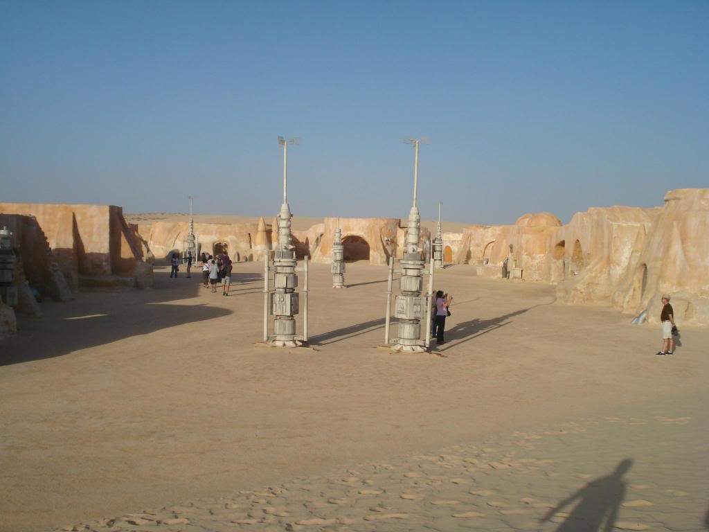 ai1220.photobucket.com_albums_dd451_Teresa_Raquel_Tunisia_203_20Dia_StarWars5.jpg
