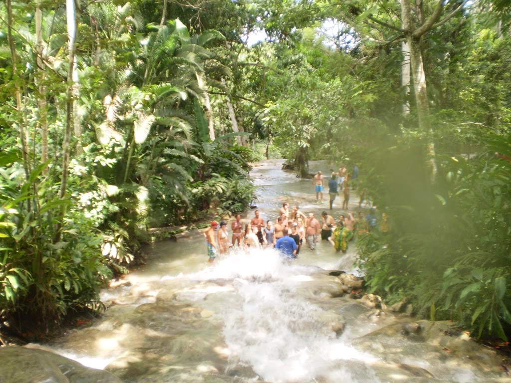ai1226.photobucket.com_albums_ee417_viajantedoalem_1ex_PC090108.jpg