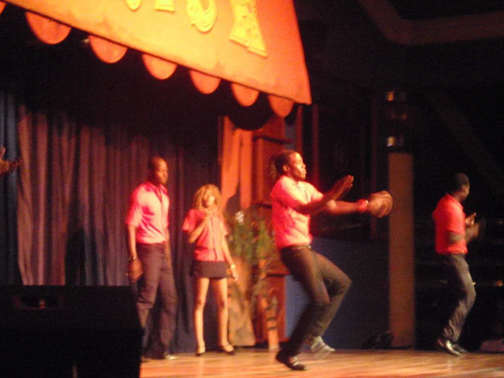 ai1226.photobucket.com_albums_ee417_viajantedoalem_P8260180.jpg