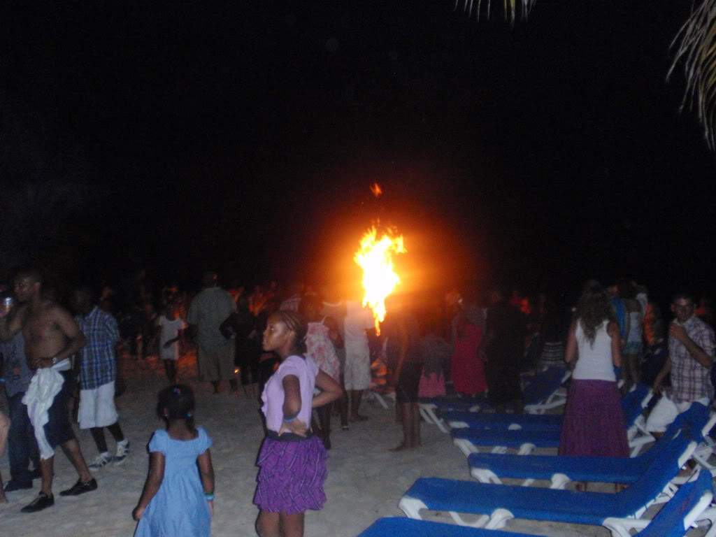ai1226.photobucket.com_albums_ee417_viajantedoalem_P8280093.jpg