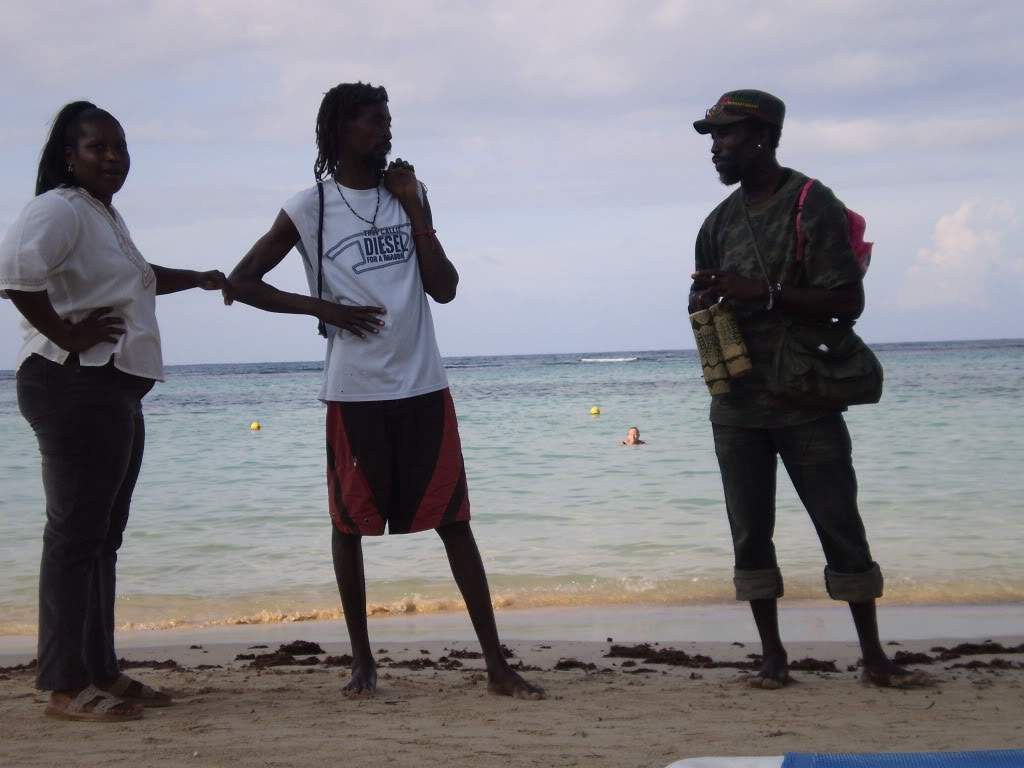 ai1226.photobucket.com_albums_ee417_viajantedoalem_praia_PC130063.jpg