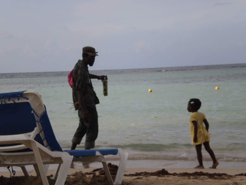 ai1226.photobucket.com_albums_ee417_viajantedoalem_praia_PC130093.jpg