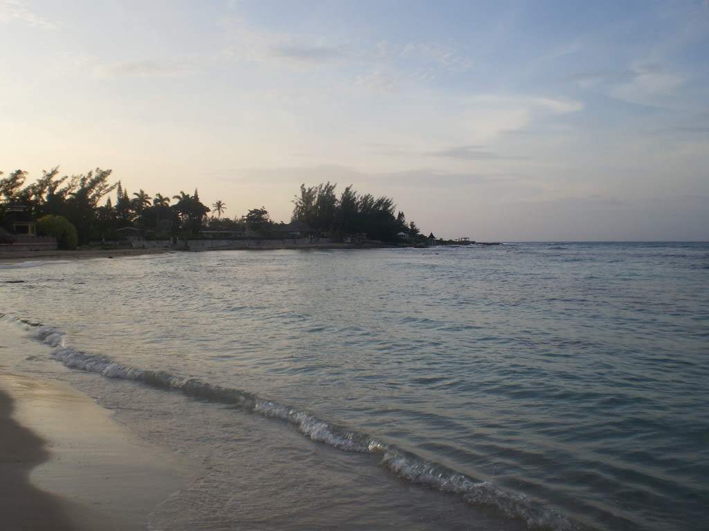 ai1226.photobucket.com_albums_ee417_viajantedoalem_praia_PC130179.jpg