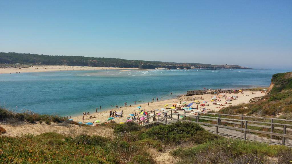 ai1229.photobucket.com_albums_ee475_blueorquidea_Porto_20Covo_20140711_105652_HDR.jpg