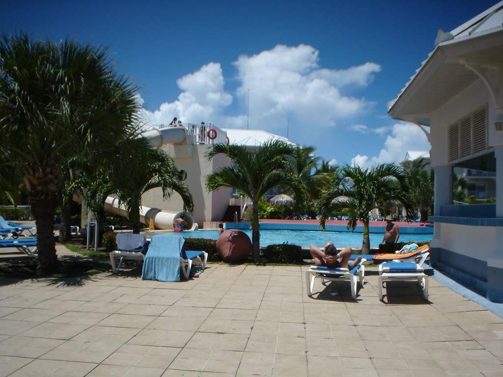 ai1237.photobucket.com_albums_ff464_CarpeDiemMan_DSC00128.jpg