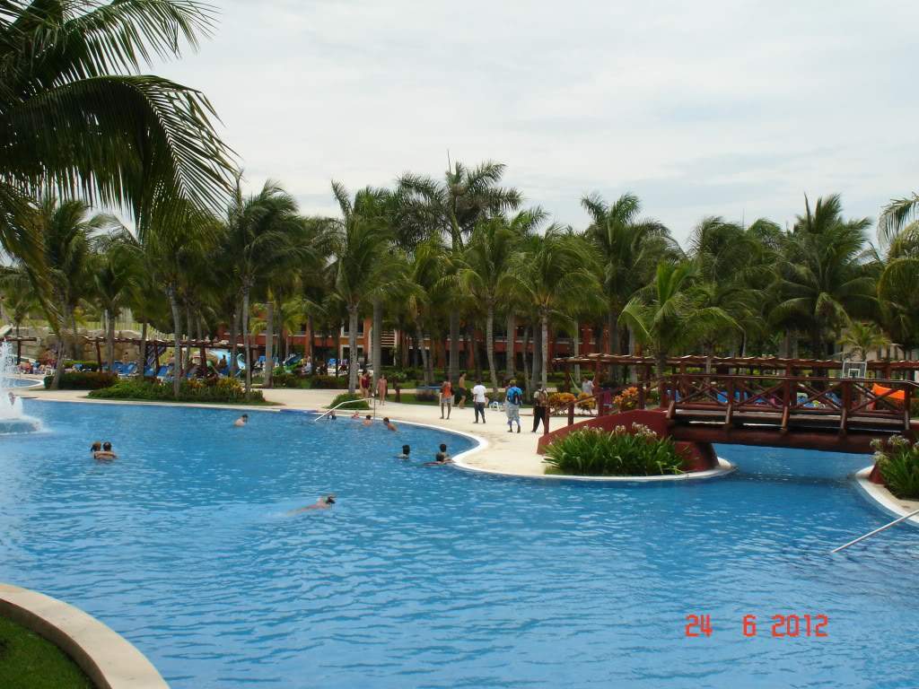 ai1250.photobucket.com_albums_hh525_Soarespjs_DSC01481.jpg