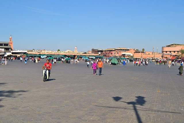 ai1250.photobucket.com_albums_hh527_TiagoMartinss_Marrakech_DSC_0146Cpia_zpsc746a3fb.jpg