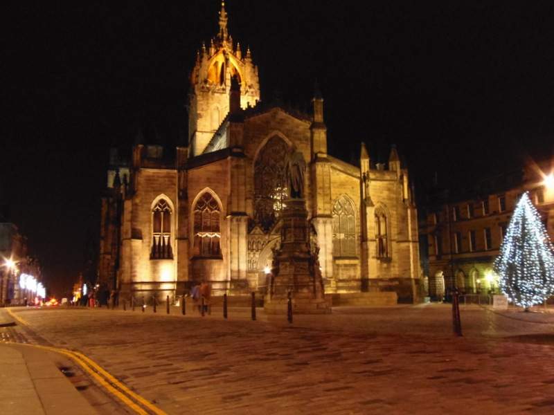 ai1254.photobucket.com_albums_hh618_andredoc1_Edimburgo_PB280150_zps3bee6454.jpg