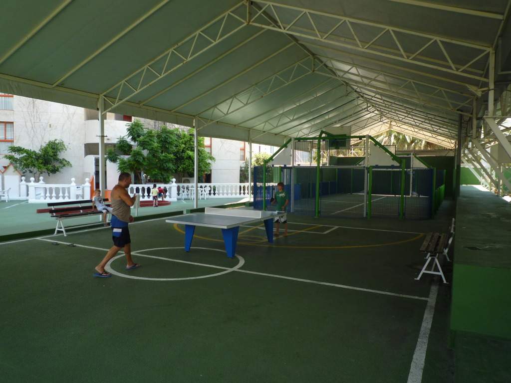 ai1258.photobucket.com_albums_ii528_JATG001_Benidorm_P1070067.jpg