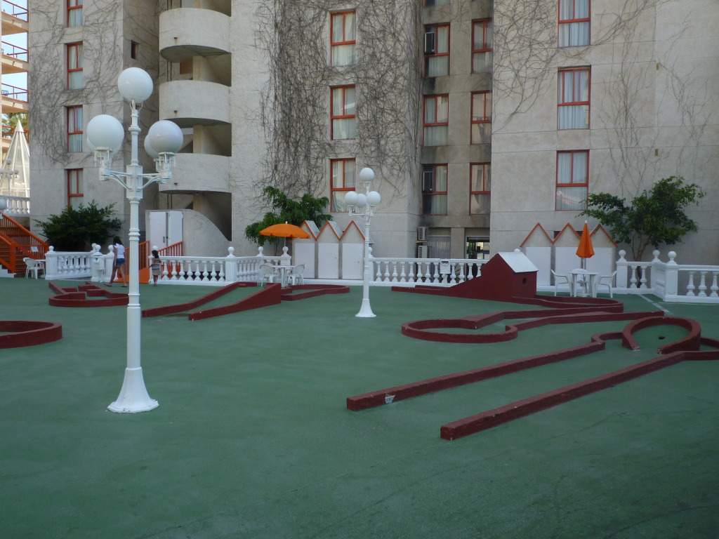 ai1258.photobucket.com_albums_ii528_JATG001_Benidorm_P1070068.jpg