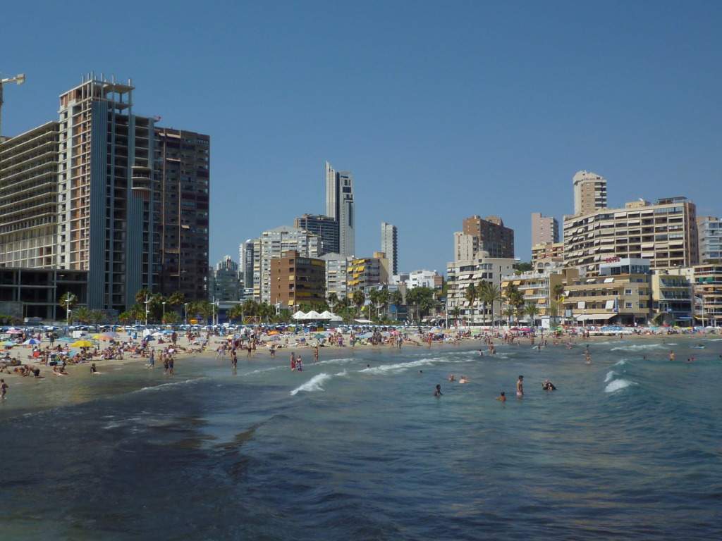 ai1258.photobucket.com_albums_ii528_JATG001_Benidorm_P1070096.jpg
