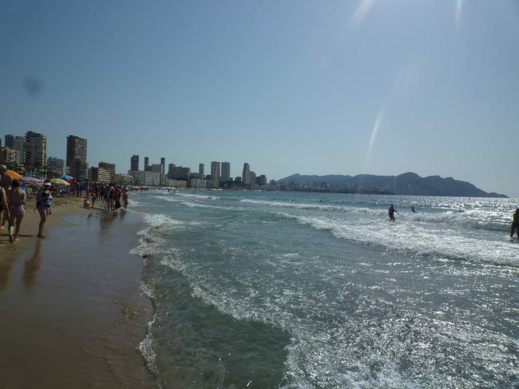 ai1258.photobucket.com_albums_ii528_JATG001_Benidorm_P1070110.jpg