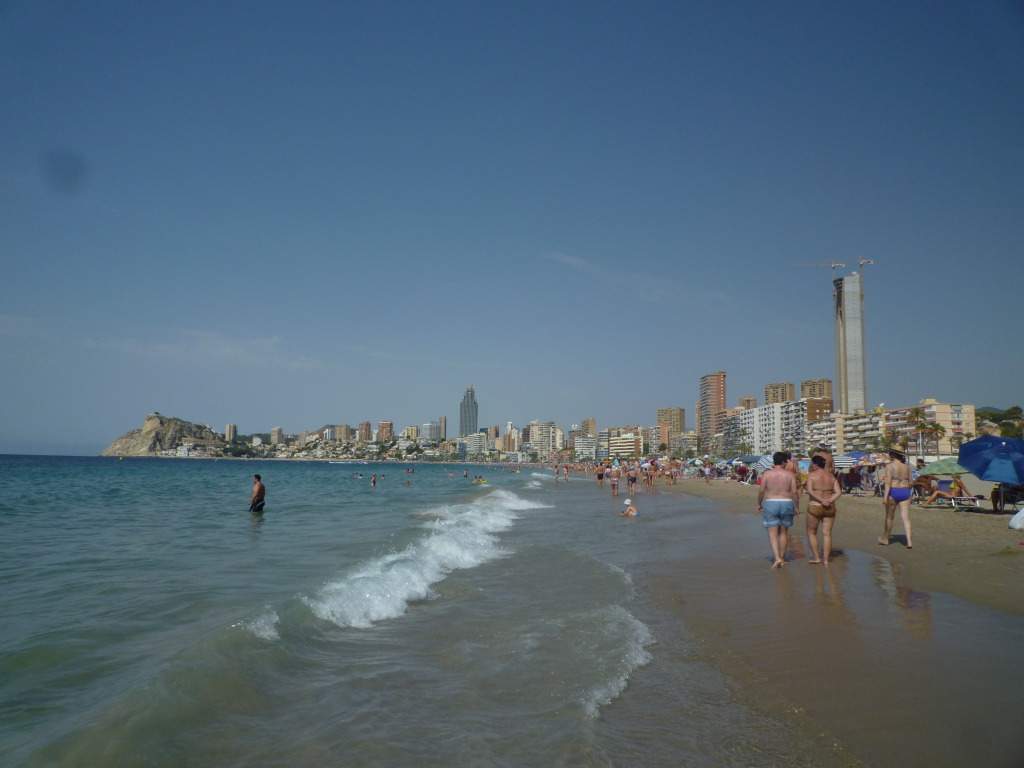 ai1258.photobucket.com_albums_ii528_JATG001_Benidorm_P1070115.jpg