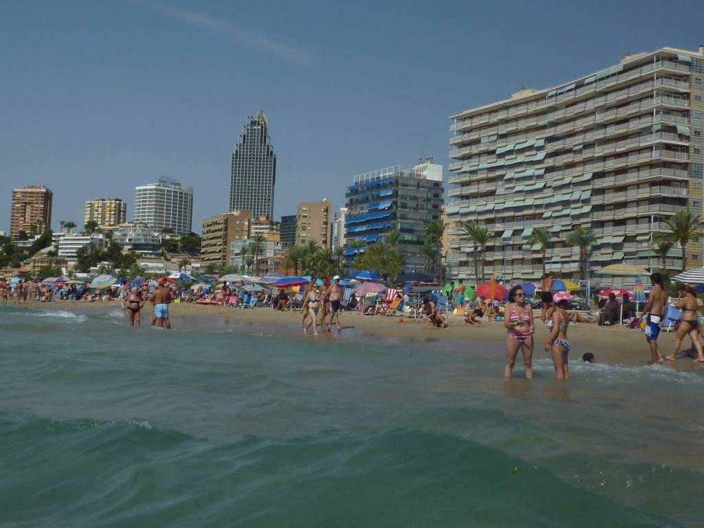 ai1258.photobucket.com_albums_ii528_JATG001_Benidorm_P1070124.jpg