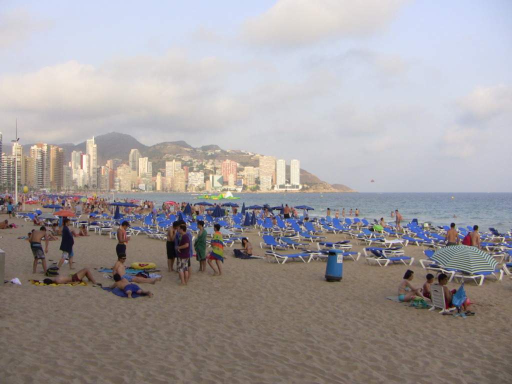 ai1258.photobucket.com_albums_ii528_JATG001_Benidorm_P1070233a.jpg