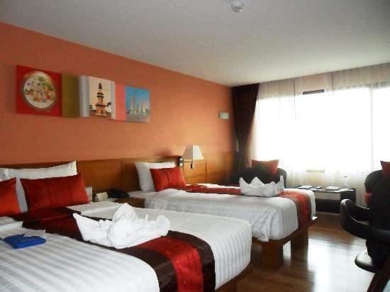 ai1267.photobucket.com_albums_jj547_Nando_Parente_hotel_room_zpsra7frtmj.jpg