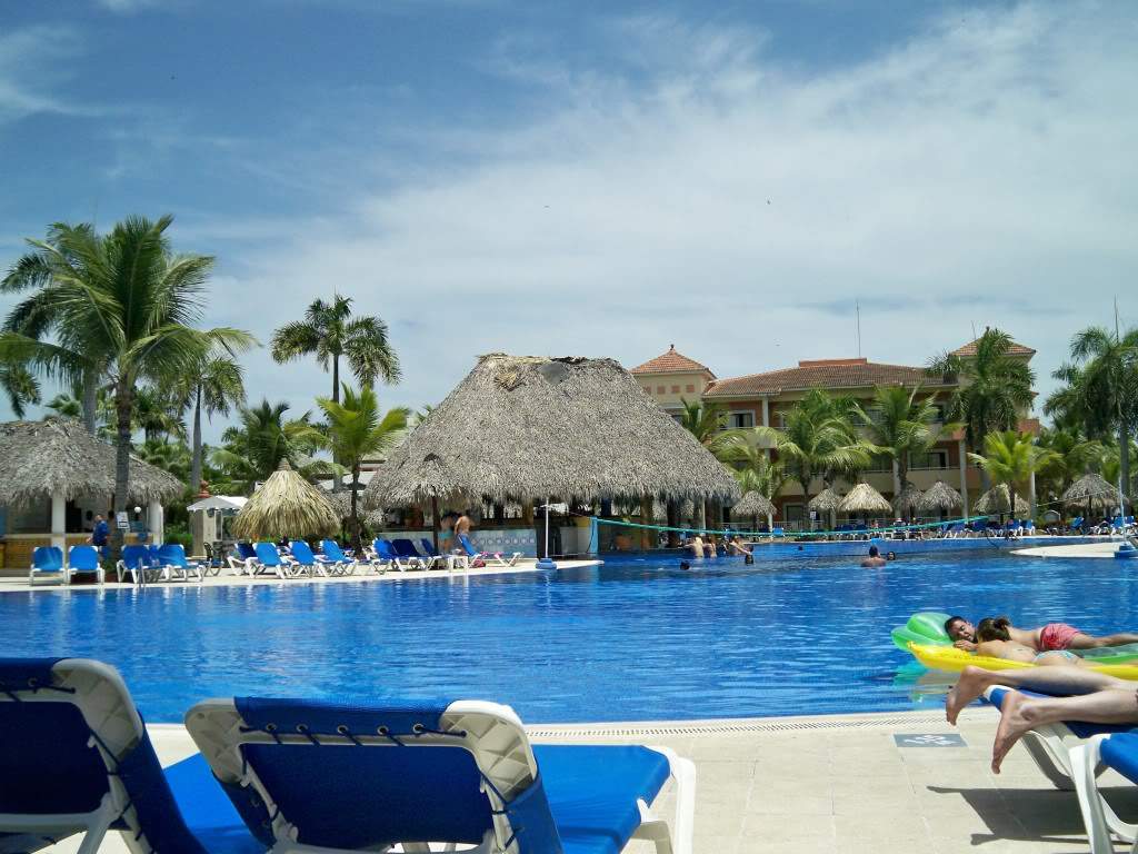 ai1268.photobucket.com_albums_jj565_TascadePalmeira_Piscina.jpg