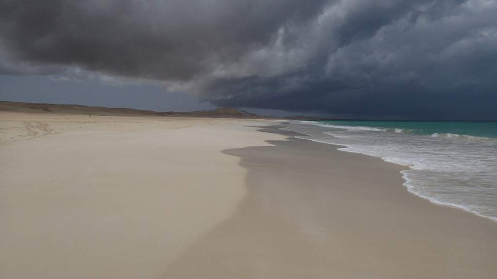 ai1274.photobucket.com_albums_y439_ruidbalmeida_Cabo_20Verde_P9090211_20Medium_zpsvzn0ma3o.jpg