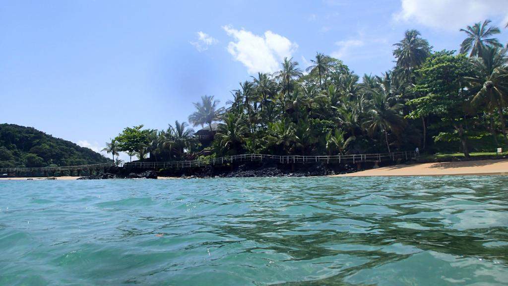 ai1274.photobucket.com_albums_y439_ruidbalmeida_S_20Tome_20e_26f49f7a11b25b3187c7e9e30ec19954b.jpg