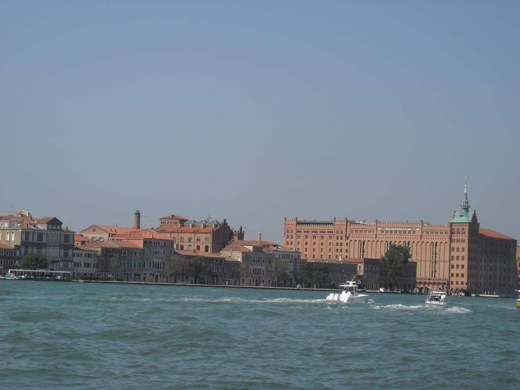 ai1279.photobucket.com_albums_y531_Carlos_Ramalho_Toscana_20Bo4fcf17d184d8d19093673478606a1974.jpg
