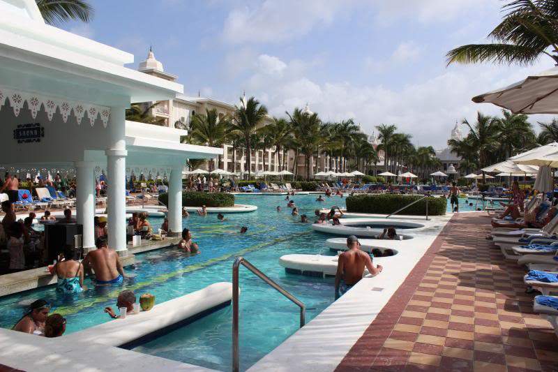 ai1281.photobucket.com_albums_a501_GomesAndre_piscina_IMG_0325_zps0cab9491.jpg