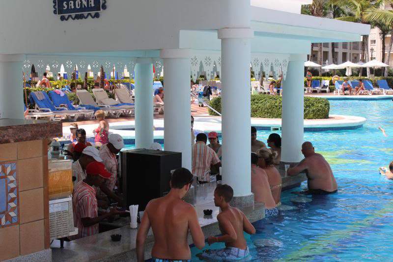 ai1281.photobucket.com_albums_a501_GomesAndre_piscina_IMG_0831_zps2ffee622.jpg