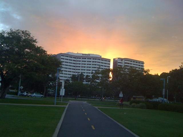ai1290.photobucket.com_albums_b526_lufialho1_australia2010_5hotelrydgescairns_zpsc354499a.jpg
