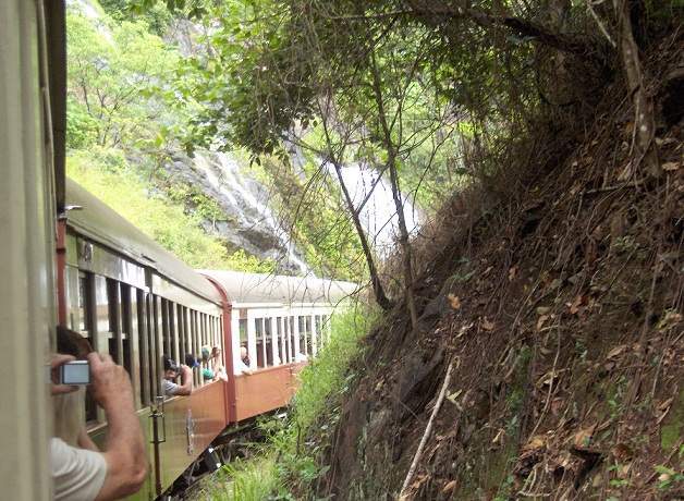ai1290.photobucket.com_albums_b526_lufialho1_australia2010_freshwaterstationrailway_zps37e227b5.jpg