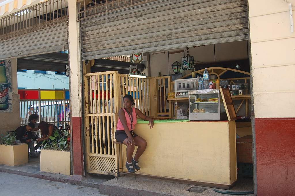 ai1298.photobucket.com_albums_ag55_aaalex2_cuba_202017_DSC_0107_zpsnj95mpyo.jpg