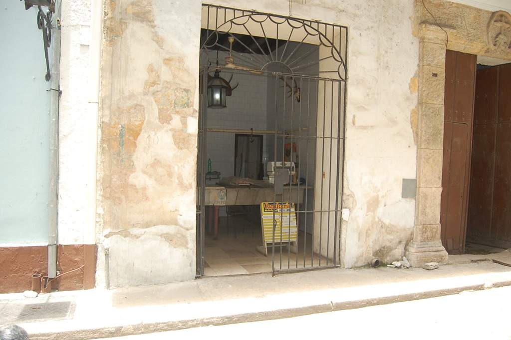 ai1298.photobucket.com_albums_ag55_aaalex2_cuba_202017_DSC_0151_zps4khithg3.jpg