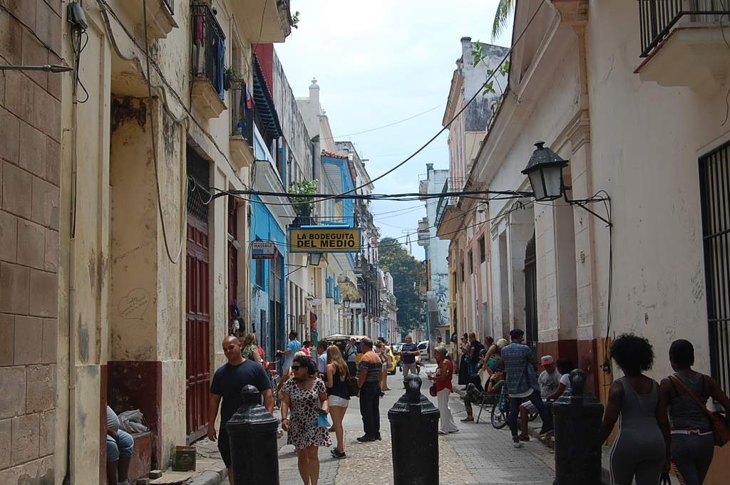 ai1298.photobucket.com_albums_ag55_aaalex2_cuba_202017_DSC_0239_zpspnquius2.jpg