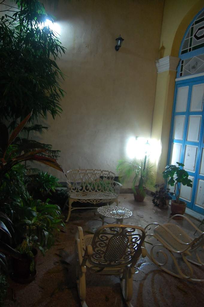 ai1298.photobucket.com_albums_ag55_aaalex2_cuba_202017_DSC_0487_zps9kqkvu1b.jpg