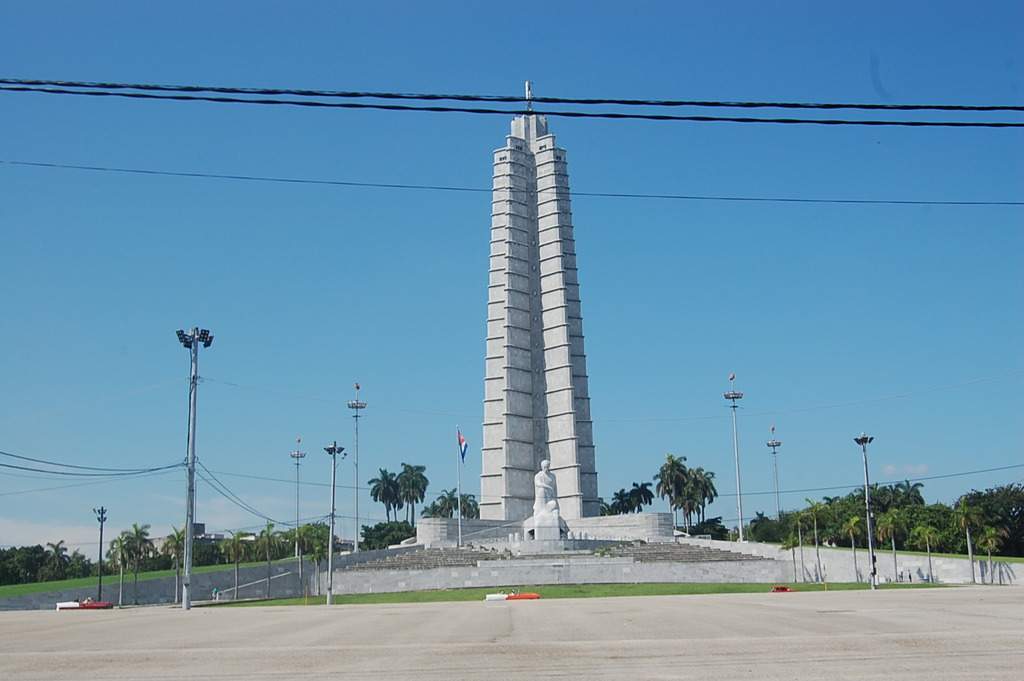 ai1298.photobucket.com_albums_ag55_aaalex2_cuba_202017_DSC_0744_zps1czcl1je.jpg