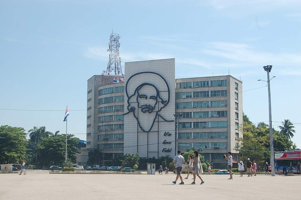 ai1298.photobucket.com_albums_ag55_aaalex2_cuba_202017_DSC_0753_zps9elurft9.jpg