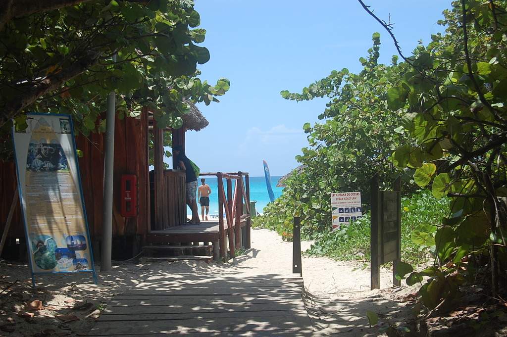 ai1298.photobucket.com_albums_ag55_aaalex2_cuba_202017_DSC_0859_zpsou9sp9mf.jpg