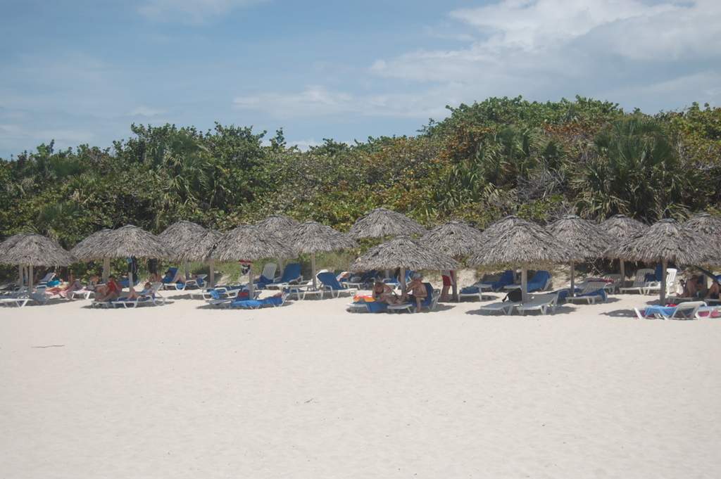 ai1298.photobucket.com_albums_ag55_aaalex2_cuba_202017_DSC_0908_zpselkyhrcz.jpg