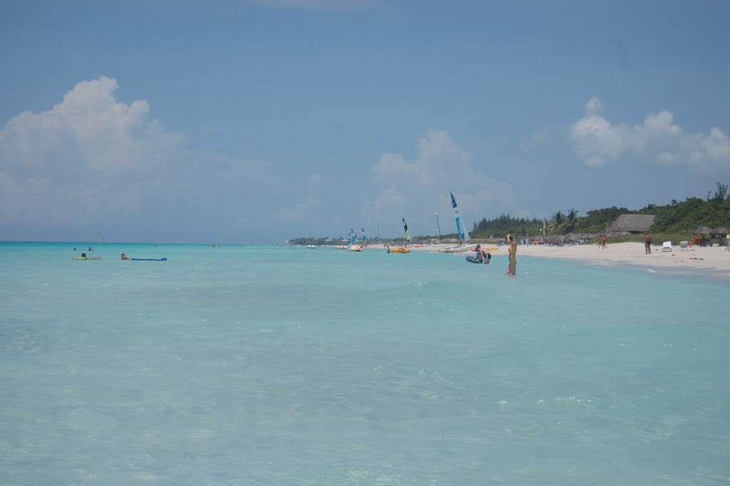 ai1298.photobucket.com_albums_ag55_aaalex2_cuba_202017_DSC_0928_zpsh7fpyj9w.jpg