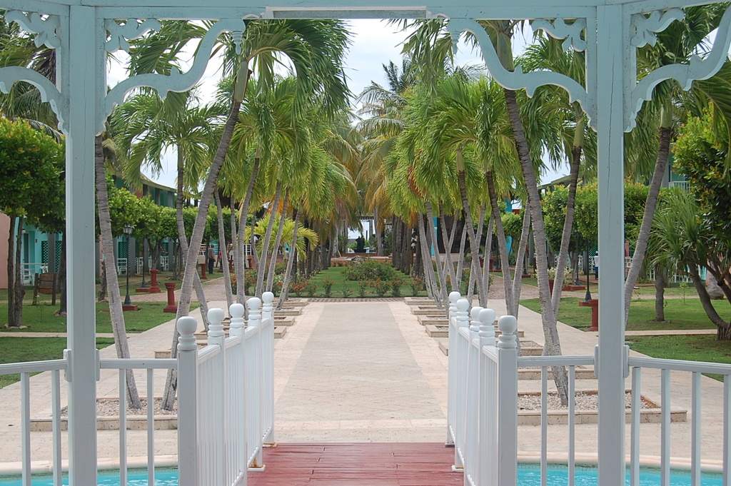 ai1298.photobucket.com_albums_ag55_aaalex2_cuba_202017_DSC_1011_zpszn7oeuxn.jpg
