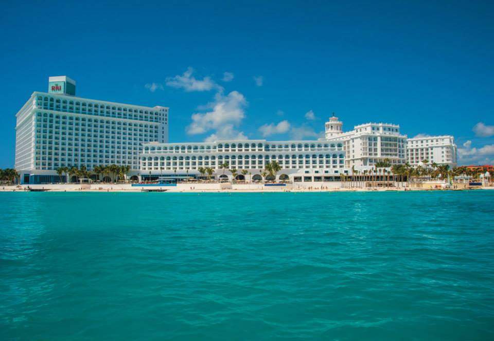 ai1298.photobucket.com_albums_ag59_ruiaaraujo_Riu_20Cancun_105e0aba76ce0ba7c70f2ce86129195c6d7.jpg