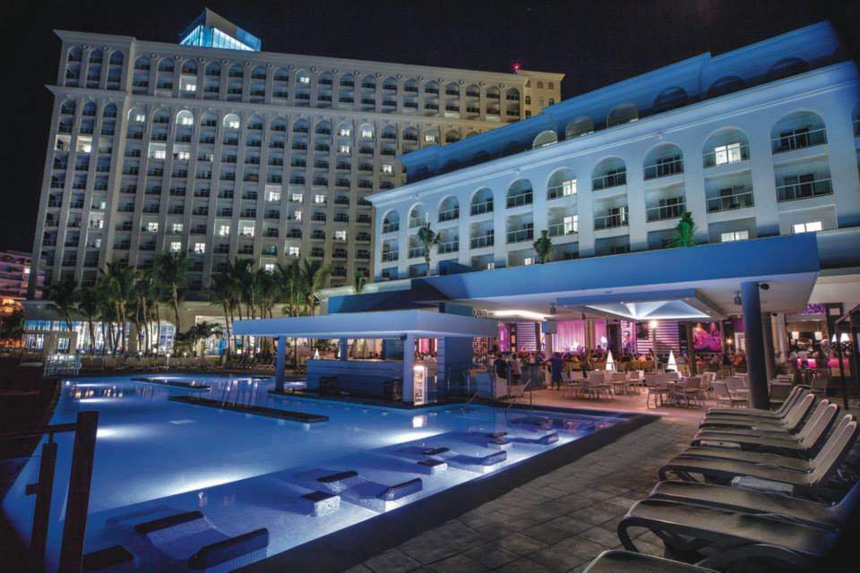 ai1298.photobucket.com_albums_ag59_ruiaaraujo_Riu_20Cancun_106811b18a394c9828c14d000f2a9f12392.jpg