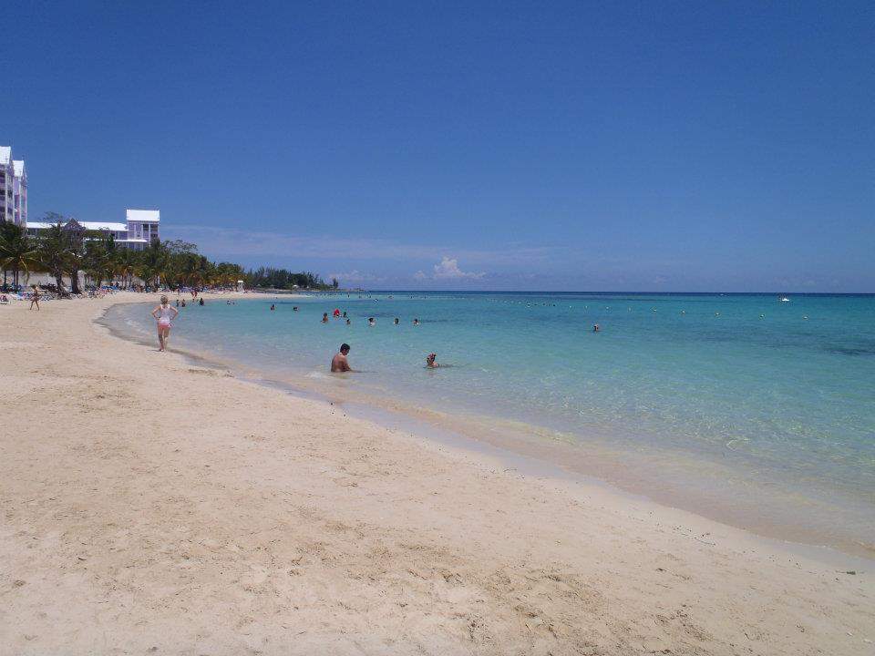 ai1347.photobucket.com_albums_p709_sofiaclemos_Praia2_zpsbb6235c0.jpg