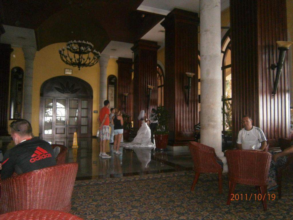 ai1347.photobucket.com_albums_p712_Rui_Araujo_Facebook_Cancun_15de3c635b0dcb0ea01019a19fd24030.jpg