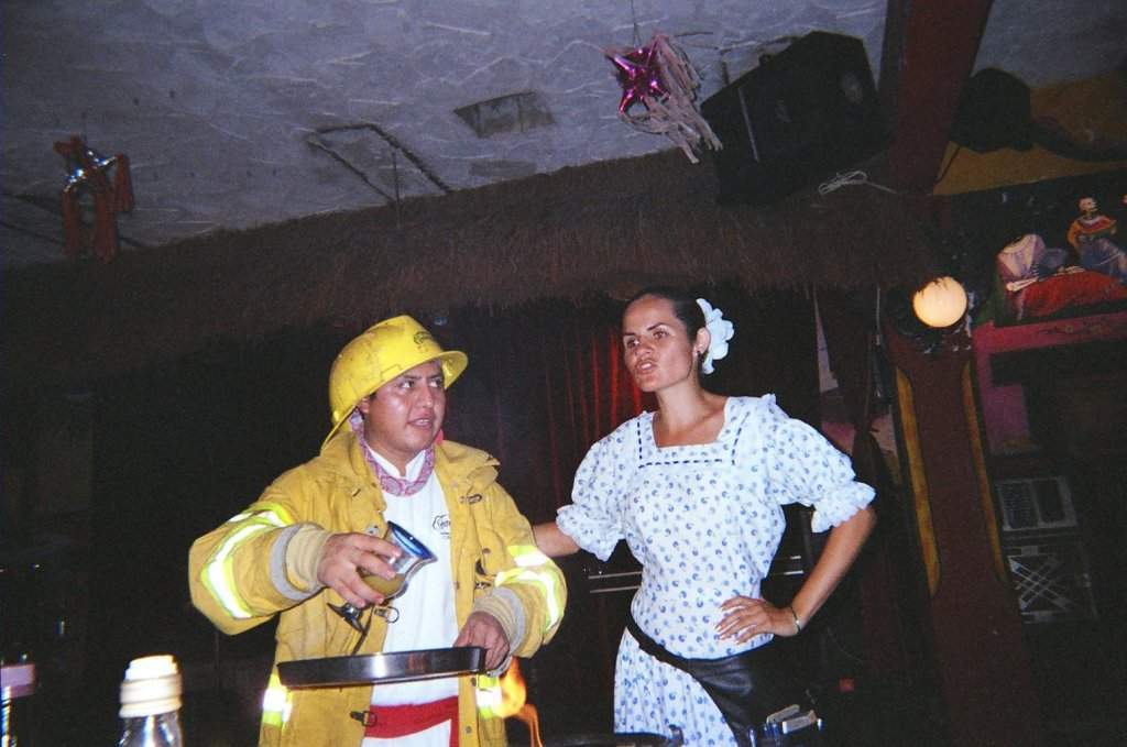 ai1347.photobucket.com_albums_p712_Rui_Araujo_Facebook_Cancun_175100_10150144915156140_3751353_o.jpg